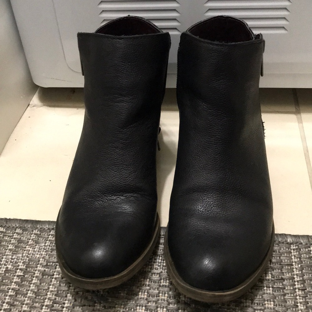 PRICE DROP TODAY! Kensie Ghita boot. Women’s 7.5.
